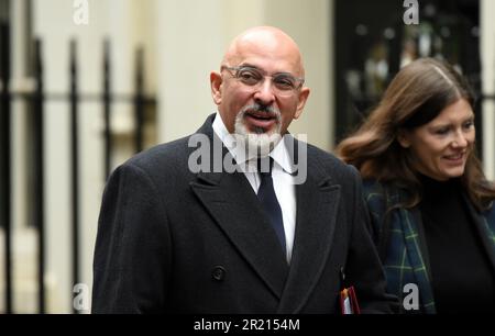 Nadhim Zahawi, Segretario per l'Istruzione, arriva a Downing Street per un incontro di gabinetto in mezzo alla pandemia di coronavirus COVID-19. Foto Stock