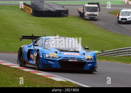 Patric Niederhauser - Sainteloc Junior Team - alla guida di Audi R8 LMS evo II GT3 numero 25 nel 2023 GT World Challenge Europe Sprint Cup a Brands Hat Foto Stock