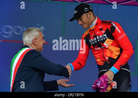 Viareggio, Italia. 16th maggio, 2023. Viareggio, Viareggio, Italia, 16 maggio 2023, Jonathan Milano - Maglia Ciclamino durante la 10 tappa - Scandiano - Viareggio - giro d'Italia Credit: Live Media Publishing Group/Alamy Live News Foto Stock