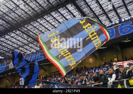 Milano, Italia. 16th maggio, 2023. Milano, 16th 2023 maggio: Curva Nord dei tifosi Inter durante la Semifinale di UEFA Champions League tra Inter e Milano allo Stadio San Siro di Milano. (Daniela Porcelli/SPP) Credit: SPP Sport Press Photo. /Alamy Live News Foto Stock