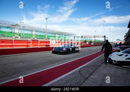 Vetture in pista a Misano Foto Stock