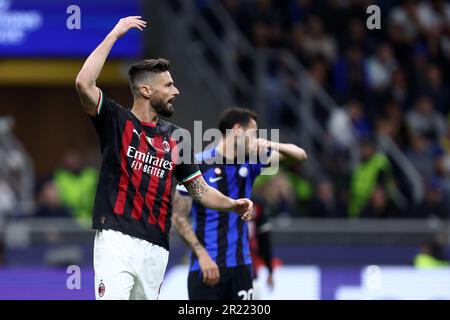 Milano, Italia. 16th maggio, 2023. Olivier Giroud di AC Milan si accosta durante la semifinale di UEFA Champions League tra FC Internazionale e AC Milan allo Stadio Giuseppe Meazza il 16 maggio 2023 a Milano Italia . Credit: Marco Canoniero/Alamy Live News Foto Stock