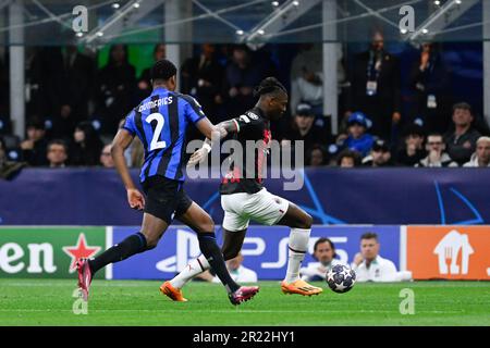 Milano, Italia, 16th maggio 2023, Rafael Leao dell'AC Milan durante la semifinale di UEFA Champions League tra l'Inter FC Internazionale e l'AC Milan, il 16th maggio 2023, allo stadio Giuseppe Meazza di San Siro Siro a Milano. Foto Tiziano Ballabio Foto Stock
