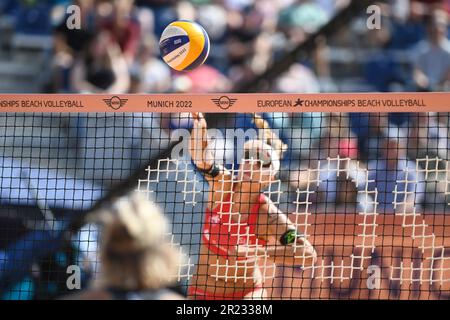 Beach Volley palla e rete. Campionato europeo di Monaco 2022 Foto Stock