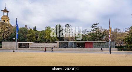 Mies Van der Rohe Pavilion (o Padiglione tedesco) costruito per l'esposizione internazionale del 1929 a Montjuic (Barcellona, Catalogna, Spagna) Foto Stock