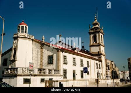 Chiesa di Nossa Senhora da Lapa a Povoa de Varzim, Portogallo - maggio 2023. Foto di alta qualità Foto Stock
