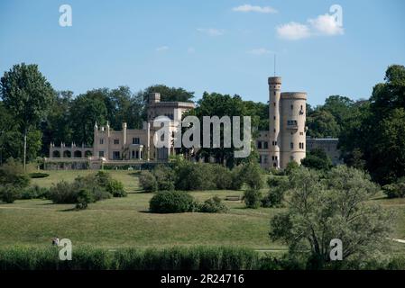 Il Palazzo Babelsberg nel parco Babelsberg a Potsdam in Germania era la residenza estiva dell'imperatore tedesco Wilhelm 1. Foto Stock