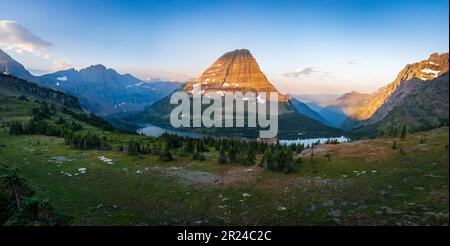 Vista sul lago nascosto, Glacier National Park nel Montana Foto Stock