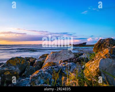 L'estuario del Medway nel Kent, relitto di navi, una barca da pesca chiamata Aberdeen Foto Stock