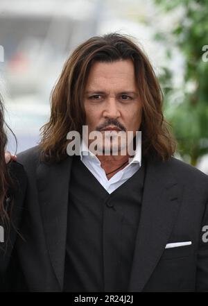 Johnny Depp partecipa alla fotocellula di Jeanne du Barry durante il Festival del Cinema di Cannes 76th a Cannes, Francia. Data immagine: Mercoledì 17 maggio 2023. Il credito fotografico dovrebbe essere: Doug Peters/PA Wire Foto Stock