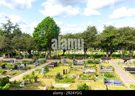 Gunnersbury Cemetery, Gunnersbury, The Royal Borough of Kensington & Chelsea, Greater London, England, United Kingdom Foto Stock