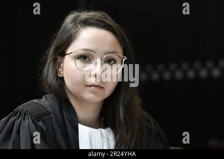 Mons, Belgio. 17th maggio, 2023. L'avvocato Romane Bertoldi ha illustrato durante la sessione di costituzione della giuria al processo di assise di Johnny Vanhoutte e Claudy Putman, per diverse rapine con violenza, con diverse circostanze aggravanti tra cui quella dell'omicidio, davanti alla Corte delle Assise della Provincia di Hainaut a Mons mercoledì 17 maggio 2023. Il 18 giugno 2020, poco prima del 8pm, Gregory Doucet (46 anni) è stato sparato nel petto in una casa in rue du Bas-Quartier, nel centro di Tournai BELGA FOTO JOHN THYS Credit: Belga News Agency/Alamy Live News Foto Stock