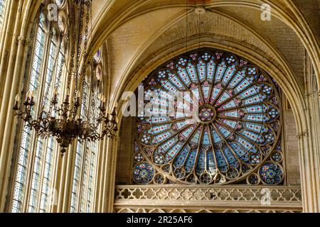 Abbazia di Saint-Germer-de-Fly | Abbaye de Saint-Germer-de-Fly avec sa chapelle et son abbatiale Foto Stock