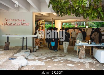 Venezia, Italia, 17/05/2023, Una panoramica generale del padiglione giapponese alla Biennale di architettura di Venezia 2023. Marco secchi / Alamy Live News Foto Stock