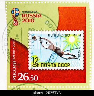 MOSCA, RUSSIA - 30 OTTOBRE 2022: Francobollo stampato in Russia mostra 1962 francobollo, Coppa del mondo FIFA 2018 serie Russia, circa 2015 Foto Stock