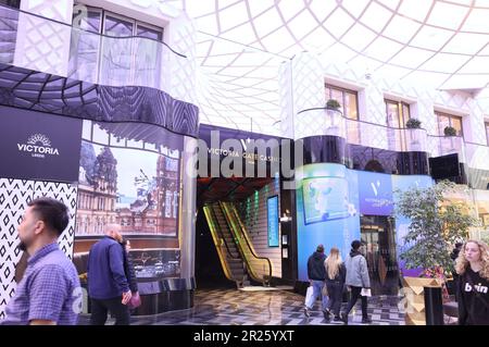 Victoria Gate, che con lo storico Victoria Quarter forma il più grande centro commerciale e ricreativo dell'Inghilterra settentrionale, a Leeds, Regno Unito Foto Stock