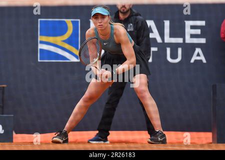 Roma, . 17th maggio, 2023. Paula Badosa durante gli internazionali BNL d'Italia 2023 a Foro Italico, 17th maggio 2023 Fotografo01 Credit: Independent Photo Agency/Alamy Live News Foto Stock