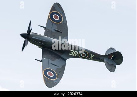 Il Supermarine Spitfire è un aereo da combattimento britannico a sedile singolo utilizzato dalla Royal Air Force e da altri paesi alleati durante la seconda guerra mondiale. Foto Stock