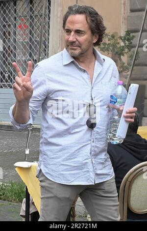 ROM, italiano. 17th maggio, 2023. Thorsten Kaye bei Dreharbeiten zur CBS TV-Serie 'The Bold and the Beautiful/Reich und schön' auf der Piazza Navona. ROM, 17.05.2023 Credit: Geisler-Fotopress GmbH/Alamy Live News Foto Stock