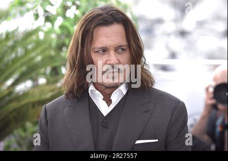 Cannes, Francia. 17th maggio, 2023. Johnny Depp partecipa alla fotocellula 'Jeanne du Barry' al 76th° festival annuale del cinema di Cannes al Palais des Festivals di mercoledì 17 maggio 2023 a Cannes. Foto di Rocco Spaziani/UPI Credit: UPI/Alamy Live News Foto Stock