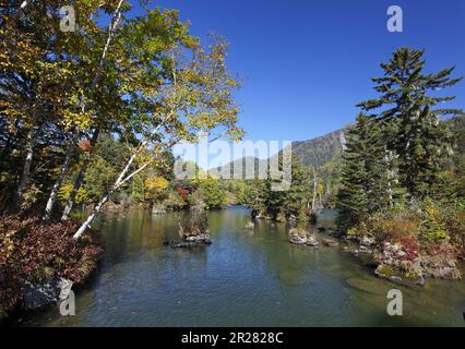 Lago Akan-ko, colori autunnali Foto Stock