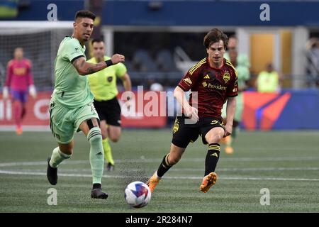 Seattle, Washington, Stati Uniti. 22nd Apr, 2023. Cody Baker, difensore dei Seattle Sounders (33) durante la partita di calcio MLS tra l'Austin FC e il Seattle Sounders FC al Lumen Field di Seattle, Washington. Austin sconfisse Seattle 2-1. Steve Faber/CSM/Alamy Live News Foto Stock