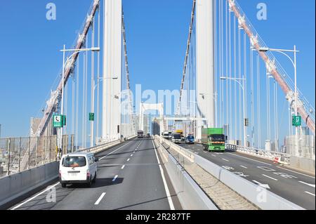 Metropolitan Expressway No. 11 Daiba line Rainbow Bridge lato Odaiba Foto Stock