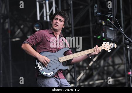 Milano Italia 2012-07-05 : Chris Batten bassista di Enter Shikari concerto dal vivo all'Heineken Jammin Festival 2012 Foto Stock