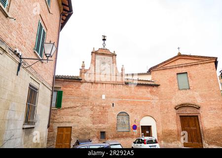 Siena, Italia - Apr 7, 2022: Convento di San Girolamo delle Abbandonate Stato a Siena, Toscana, Italia. Foto Stock