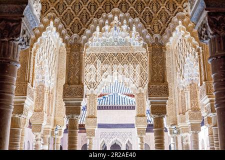 Spagna, Andalusia, Granada, Generallife, palazzo estivo, Dettagli di architettura interna, influenza moresca Foto Stock