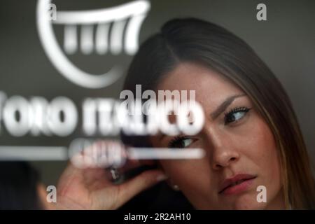 Roma, . 18th maggio, 2023. Roma, Italia 18.05.2023: Follow the match at Men's internazionali BNL d'Italia, ATP 1000, giorno 7, torneo di tennis al Foro Italico di Roma il 18th maggio 2023. Credit: Independent Photo Agency/Alamy Live News Foto Stock