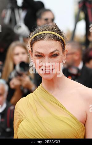 76th Cannes Film Festival 2023, Red Carpet Film " Indiana Jones e il Dial of Destiny " nella foto: Karlie Kloss Foto Stock