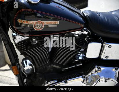 Primo piano di una moto Harley Davidson in Sicilia, Italia. Foto Stock