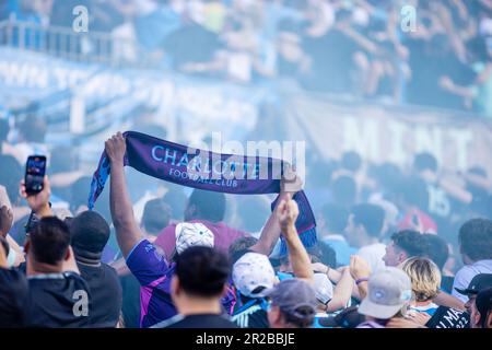 Charlotte, North Carolina, Stati Uniti. 17th maggio, 2023. I tifosi del Charlotte FC festeggiano prima di una partita contro il Chicago Fire nella Major League Soccer Match presso il Bank of America Stadium di Charlotte, North Carolina. (Scott KinserCal Sport Media). Credit: csm/Alamy Live News Foto Stock