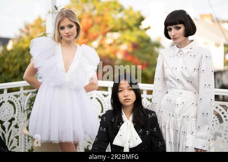 Sydney, Australia. 18th maggio, 2023. I modelli si posano durante il MACGRAW show durante la Afterpay Australian Fashion Week 2023 a Shusha Beauty Paddington il 18 MAGGIO 2023 a Sydney, Australia Credit: IOIO IMAGES/Alamy Live News Foto Stock