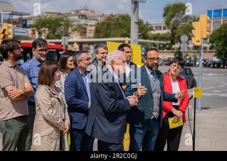 Barcellona, Barcellona, Spagna. 18th maggio, 2023. Ernest Maragall, sindaco di Esquerra Republicana, partecipa a un atto elettorale sulla mobilità. Partecipano anche Juli Fernandez, Consigliere Territoriale e Ona MartÃ-nez, sindaco dell'ERC di Terrassa. (Credit Image: © Marc Asensio Clupes/ZUMA Press Wire) SOLO PER USO EDITORIALE! Non per USO commerciale! Foto Stock