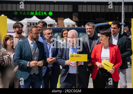 Barcellona, Barcellona, Spagna. 18th maggio, 2023. Ernest Maragall, sindaco di Esquerra Republicana, partecipa a un atto elettorale sulla mobilità. Partecipano anche Juli Fernandez, Consigliere Territoriale e Ona MartÃ-nez, sindaco dell'ERC di Terrassa. (Credit Image: © Marc Asensio Clupes/ZUMA Press Wire) SOLO PER USO EDITORIALE! Non per USO commerciale! Foto Stock