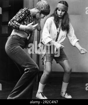 Rebecca Diana Smith, Jeannie Berlin, on-set of the Film, 'Sheila Levine is Dead and Living in New York', Paramount Pictures, 1974 Foto Stock
