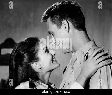 Ludmila Mikael, John Phillip Law, on-set of the Film, 'The Sergeant', Warner Bros.-Seven Arts, 1968 Foto Stock