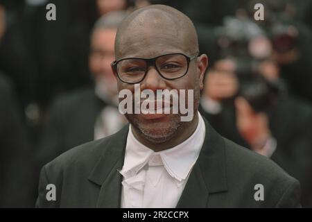 Cannes, Francia. 18th maggio, 2023. CANNES, FRANCIA - MAGGIO 18: Steve McQueen partecipa al tappeto rosso ''Indiana Jones and the Dial of Destiny'' durante il 76th° festival annuale di Cannes al Palais des Festivals il 18 maggio 2023 a Cannes (Foto di Luca Carlino/NurPhoto) Credit: NurPhoto SRL/Alamy Live News Foto Stock