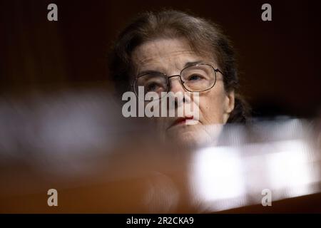 Washington, Stati Uniti. 18th maggio, 2023. La senatrice degli Stati Uniti Dianne Feinstein (democratica della California) durante una riunione della Commissione del Senato degli Stati Uniti sulla collina di Campidoglio a Washington, DC, USA., giovedì 18 maggio, 2023. Foto di Julia Nikhinson/CNP/ABACAPRESS.COM Credit: Abaca Press/Alamy Live News Foto Stock