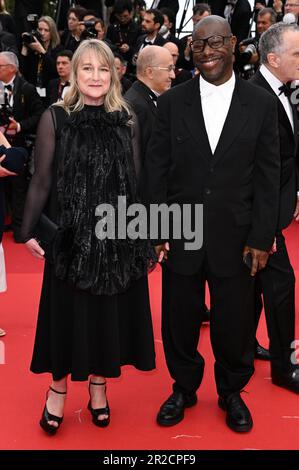 Cannes, Francia. 18th maggio, 2023. Cannes, Francia. 18th maggio 2023 Bianca Stigter e Steve McQueen alla proiezione di gala di Indiana Jones e del Dial of Destiny, parte del Festival del Cinema di Cannes 76th, Palais des Festival. Credit: Doug Peters/Alamy Live News Foto Stock