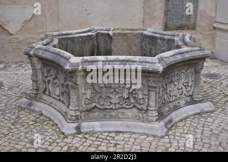 Fontana-serbatoio, 19th ° secolo (?). Provenienza sconosciuta. Museo Archeologico di Carmo. Lisbona, Portogallo. Foto Stock