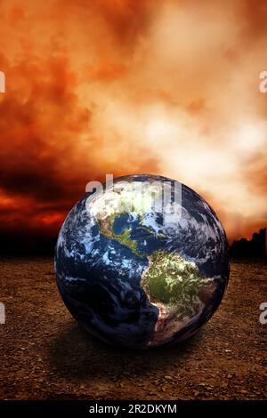 Pianeta Terra e drammatiche condizioni meteorologiche, concetto di riscaldamento globale Foto Stock