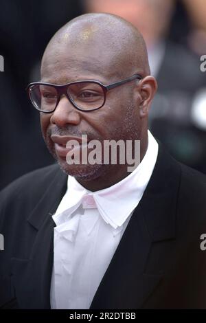 Cannes, Francia. 18th maggio, 2023. CANNES, FRANCIA - 18 MAGGIO: Steve McQueen partecipa al tappeto rosso "Indiana Jones and the Dial of Destiny" durante il 76th° festival annuale di Cannes al Palais des Festivals il 18 maggio 2023 a Cannes. Credit: dpa/Alamy Live News Foto Stock