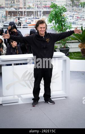 Cannes, Francia. 19th maggio, 2023. Jean-Stephane Sauvaire partecipa alla fotocellula ''Black Flies'' al 76th° festival annuale di Cannes al Palais des Festivals il 19 maggio 2023 a Cannes, Francia. (Foto di Daniele Cifala/NurPhoto) Credit: NurPhoto SRL/Alamy Live News Foto Stock