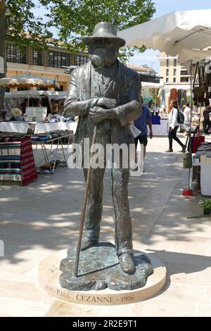 Statua del pittore Paul Cezanne a Aix en Provence Foto Stock
