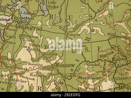 Mappa geografica vintage della Russia che mostra Mosca e Leningrado in seppia. Foto Stock