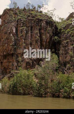 Il Parco Nazionale di Nitmiluk si trova nel territorio del Nord dell'Australia, a 244 km a sud-est di Darwin, e a 23 km a nord-est della città di Katherine, intorno ad un s. Foto Stock