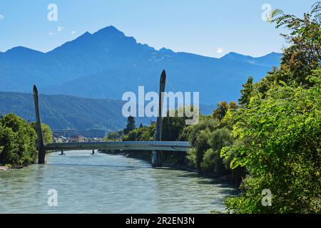 Hungerburgbahn ponte sulla locanda, architetto Zaha Hadid, Hungerburg, Innsbruck, Tirolo, Austria Foto Stock